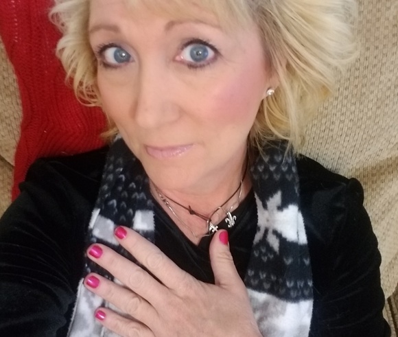 Meet Your Posher - Picture 2 of 3